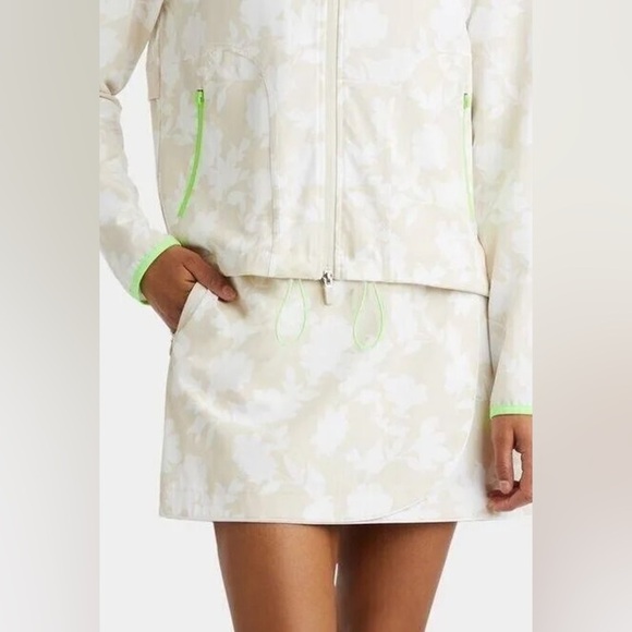 NWT G/Fore Hybrid Maverick Skort Golf Gfore Tonal Floral Wrap 4way Stretch Stone - Picture 4 of 12